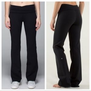 Lululemon Astro Pant wide leg black flare yoga workout athlesure athletic size 4